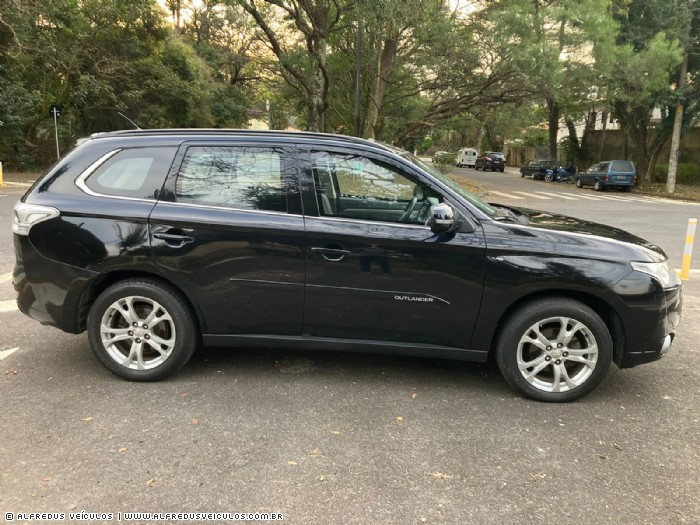 Mitsubishi OUTLANDER GT 3.0 AWD 2014/2015